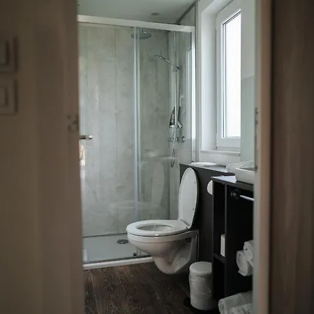 Lakeside Petzen Glamping Unterlibitsch