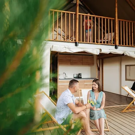 Lakeside Petzen Glamping リゾート Unterlibitsch