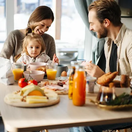 Lakeside Petzen Glamping Resort *