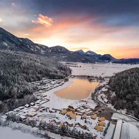 منتجع Lakeside Petzen Glamping Unterlibitsch