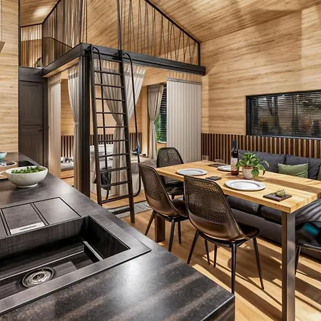 Lakeside Petzen Glamping *