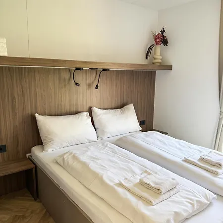 Курортный комплекс Lakeside Petzen Glamping