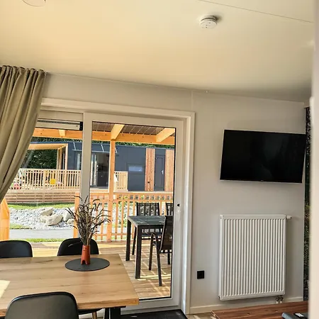 Курортный комплекс Lakeside Petzen Glamping *