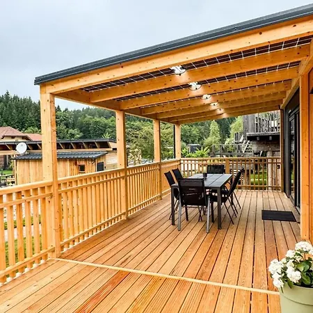 Lakeside Petzen Glamping Resort *