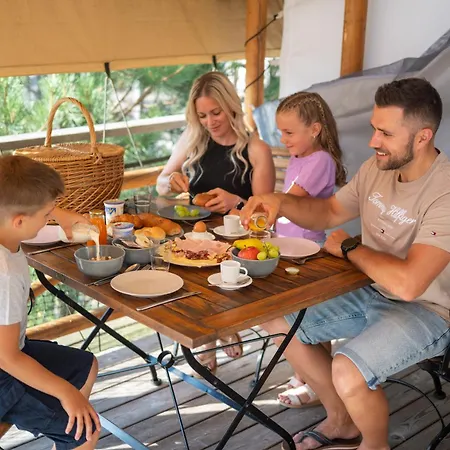 Resort Lakeside Petzen Glamping Unterlibitsch
