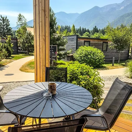 Lakeside Petzen Glamping Resort *