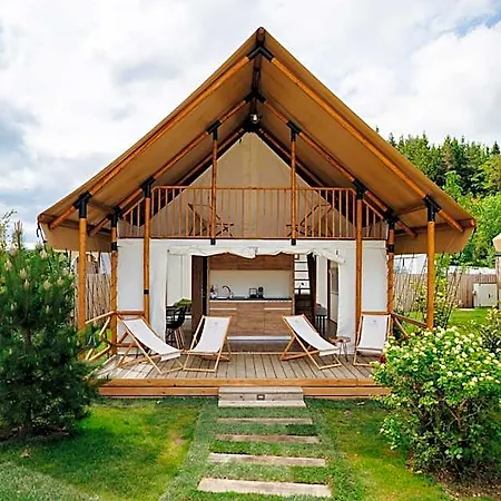 منتجع Lakeside Petzen Glamping