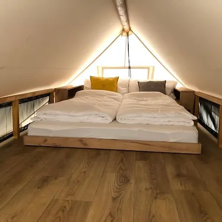 Lakeside Petzen Glamping Resort *