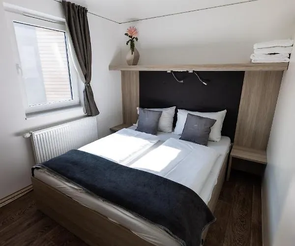 Lakeside Petzen Glamping Resort Unterlibitsch