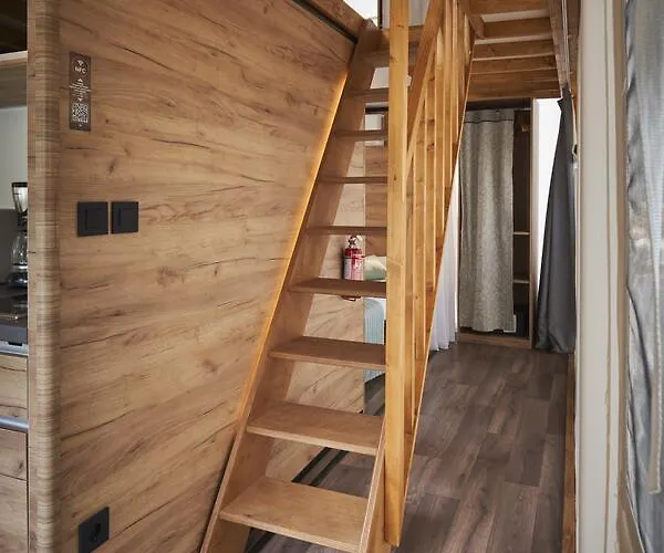 Ośrodek wypoczynkowy Lakeside Petzen Glamping *