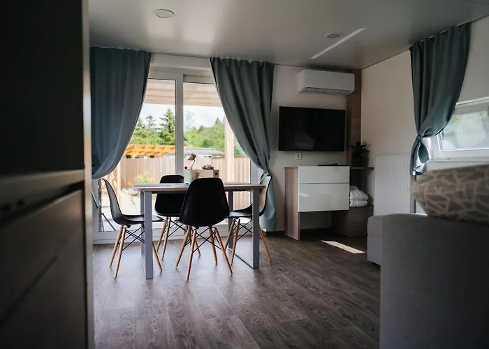 Ośrodek wypoczynkowy Lakeside Petzen Glamping Unterlibitsch