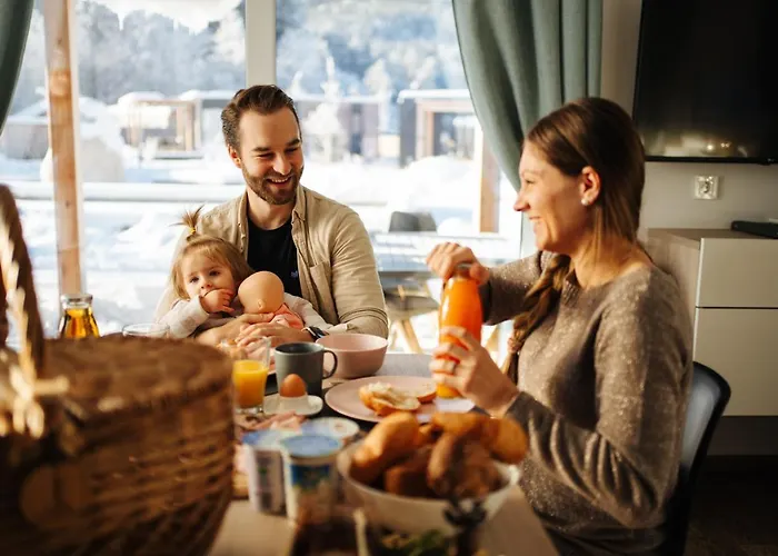 Lakeside Petzen Glamping Resort *