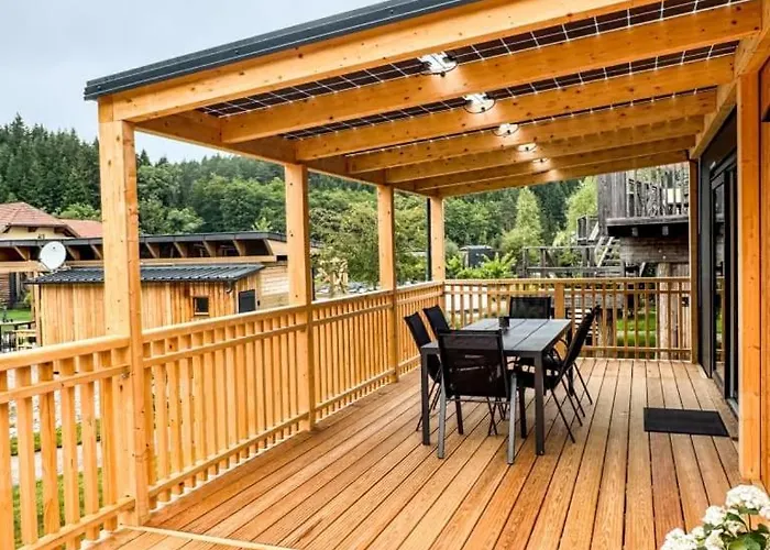 Lakeside Petzen Glamping Resort *